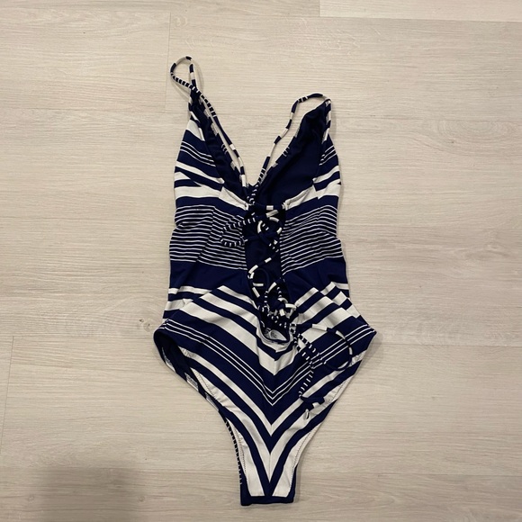 Oysho one piece tie back bathing suit - Size Large - Picture 2 of 5